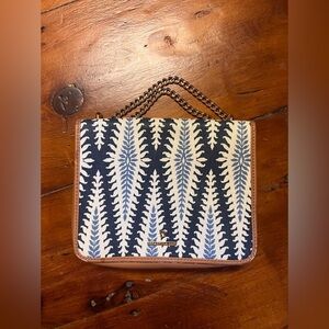 Spartina 449 lighthouse boho clutch crossbody bag blue white zigzag
